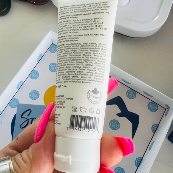 VOIR A Walk In The Sun Moisturizing Hair Masque - Picture 7 of 7